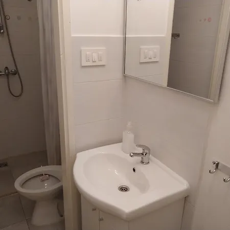 Studio-apartman Ella *