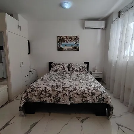 Studio-apartman Ella * פורץ