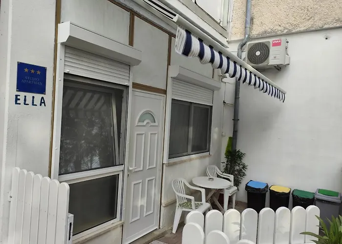 Studio-apartman Ella شقة
