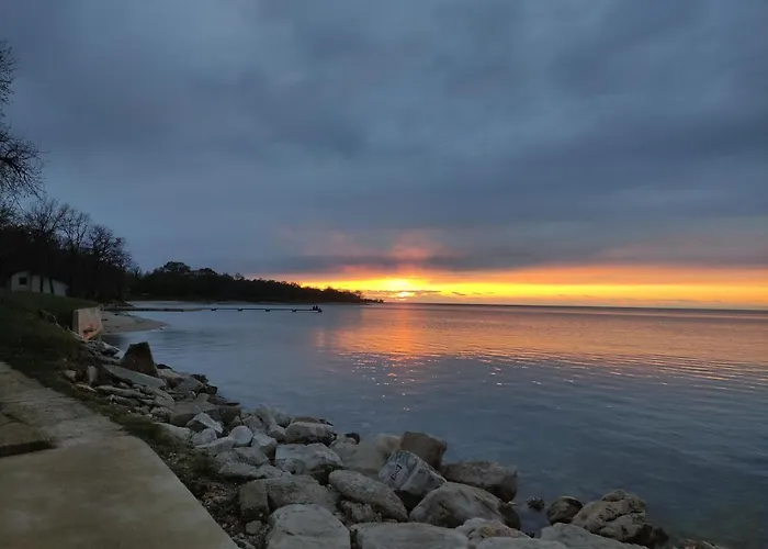 Apartamento Studio-apartman Ella