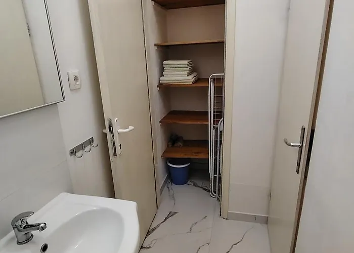 Apartamento Studio-apartman Ella